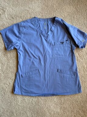 Med Couture E-Z Flex Scrub Top 8403 Small Ceil Blue with Navy Accents V-Neck